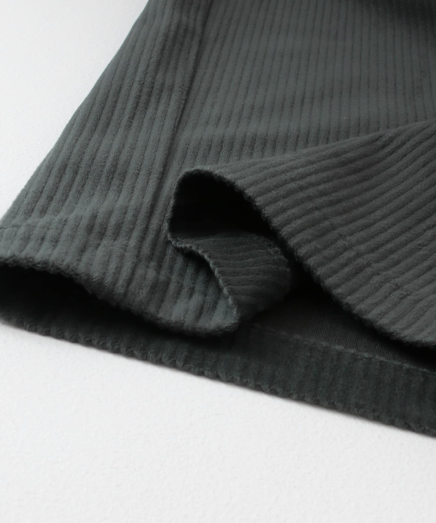 SENSE OF PLACE 台灣官方網站- 燈芯絨打褶寬褲Corduroy Pleated