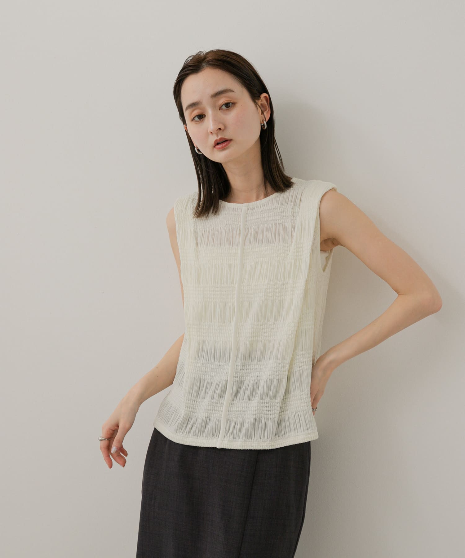 SENSE OF PLACE 台灣官方網站- 褶皺設計上衣Shirring Piping Top