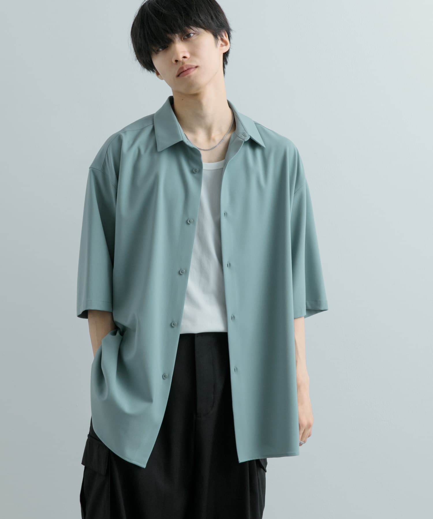 『UNISEX』寬鬆落肩短袖襯衫