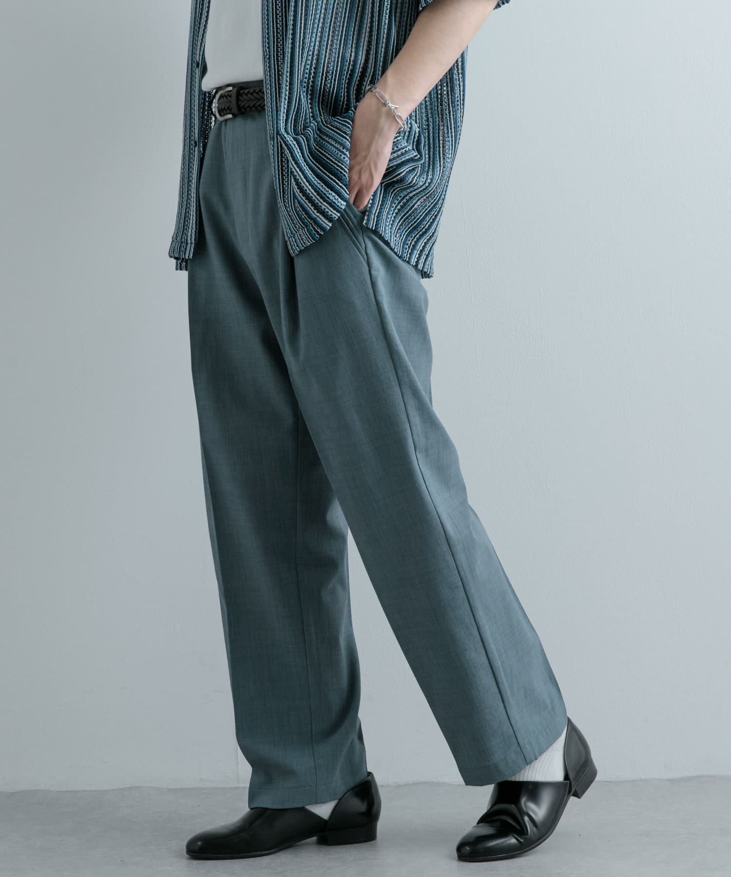 『UR TECH DRYLUXE』仿亞麻錐形褲