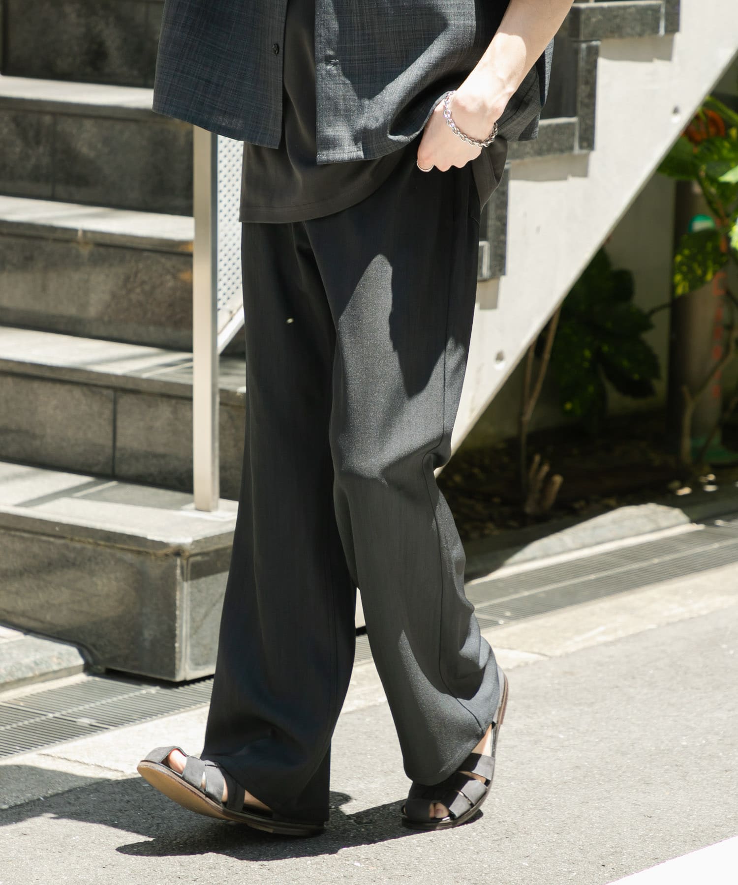 斜紋抽紗喇叭褲