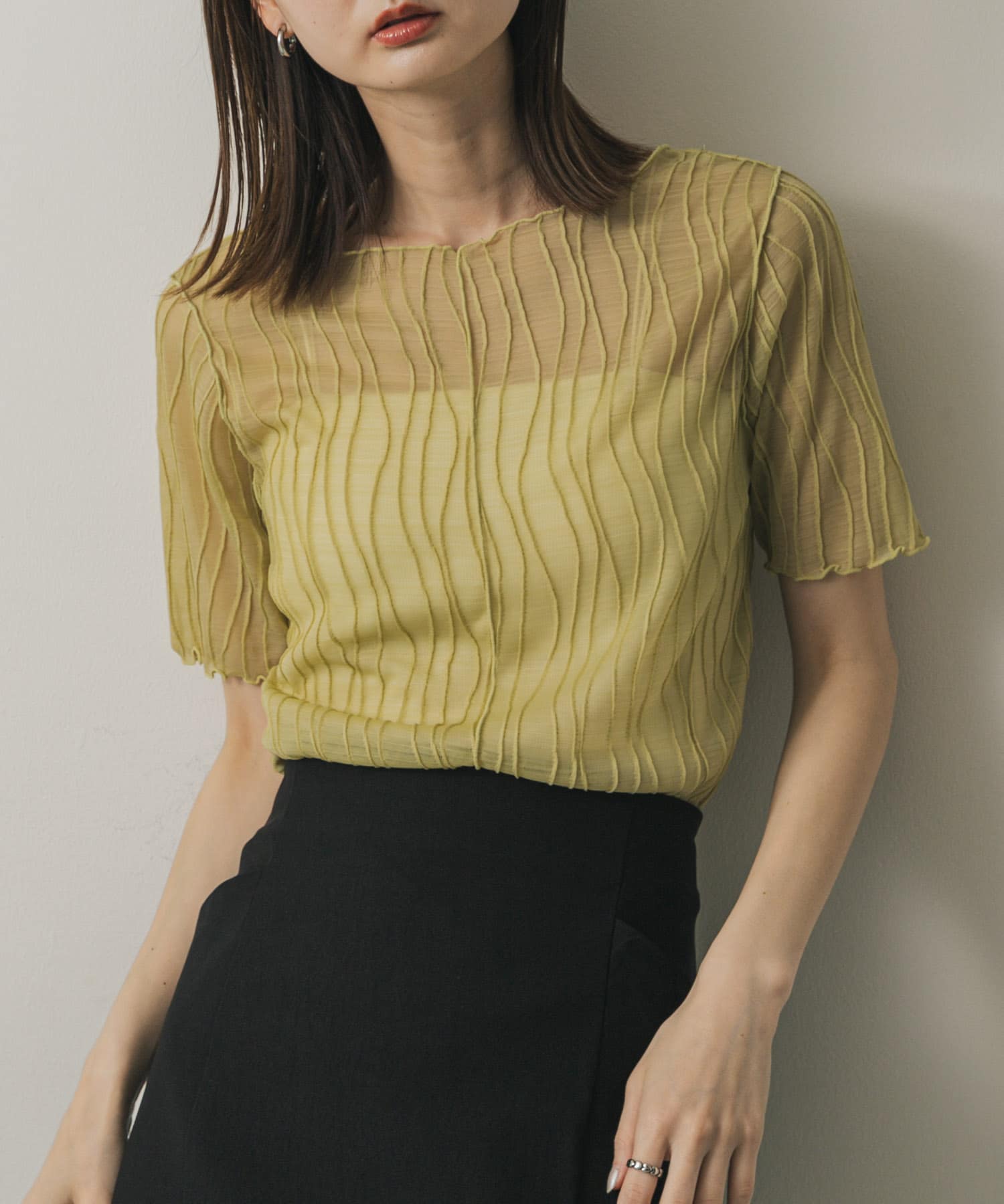 波浪緹花短袖上衣