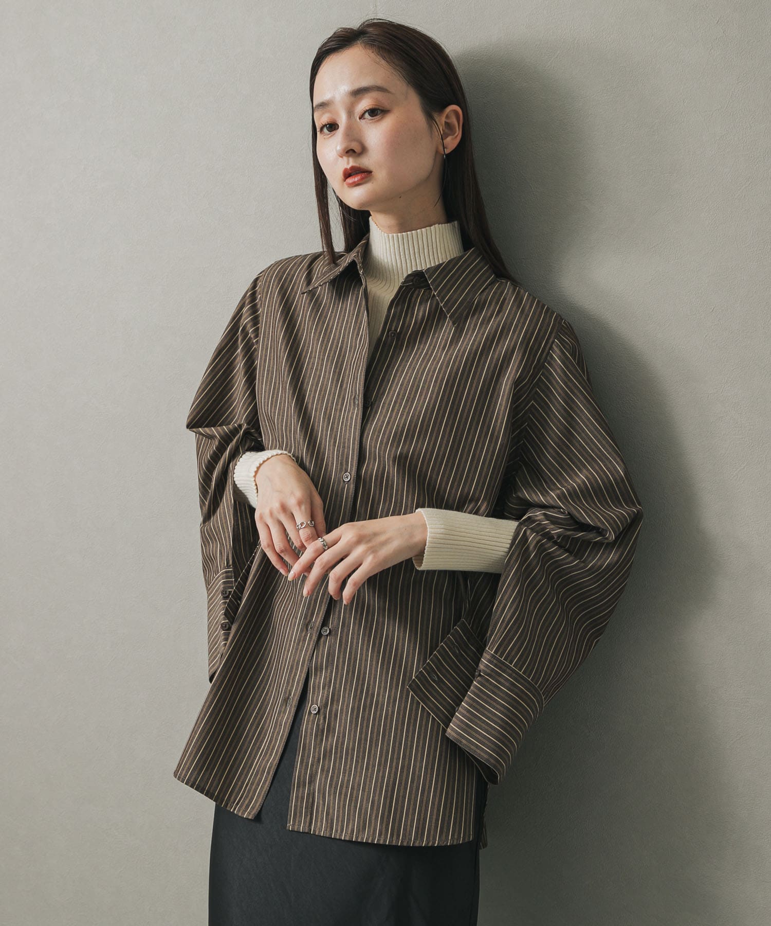 開衩袖落肩襯衫