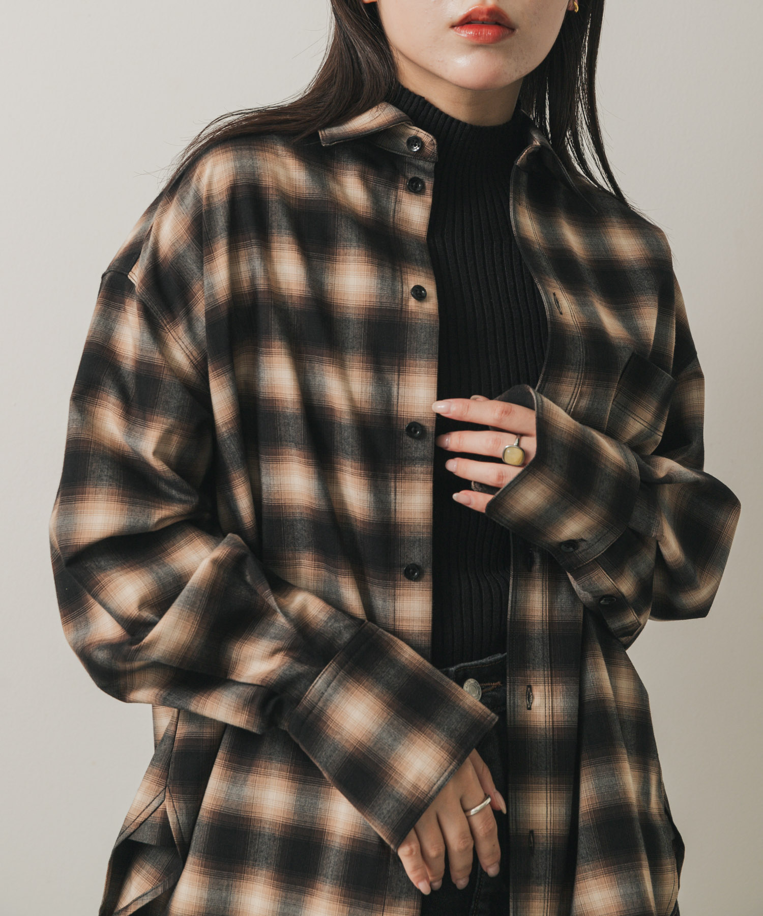 漸層格紋落肩襯衫