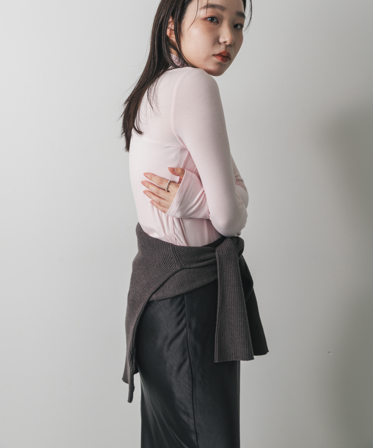 『防起毛球』捲邊高領上衣