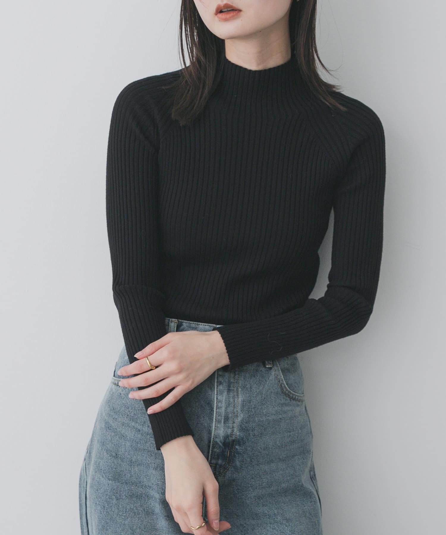 『防起毛球』<br>彈性柔軟高領針織上衣