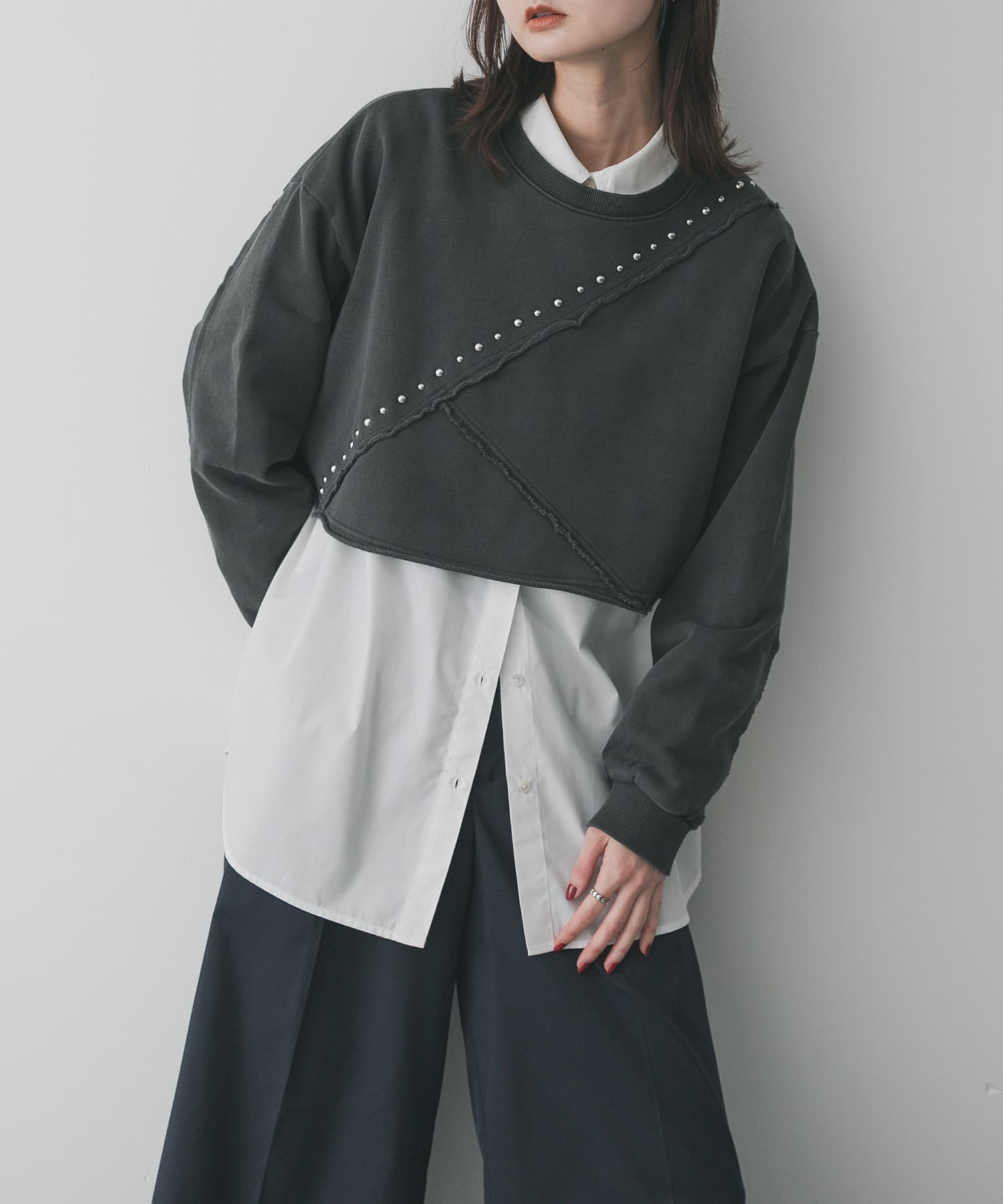 鉚釘仿舊質感上衣